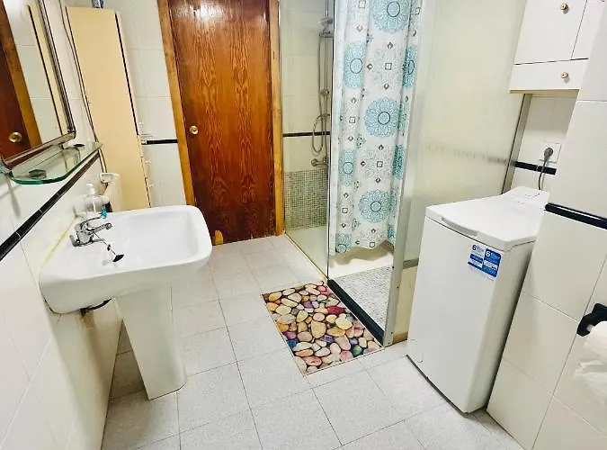 Estudio Adosado Con Jardin Y Parking Privado