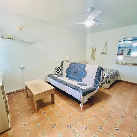 Estudio Adosado Con Jardin Y Parking Privado