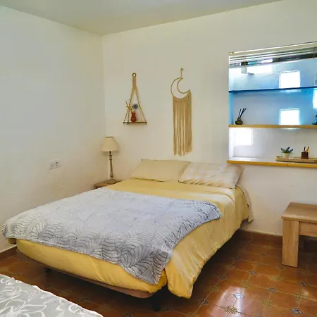 Estudio Adosado Con Jardin Y Parking Privado